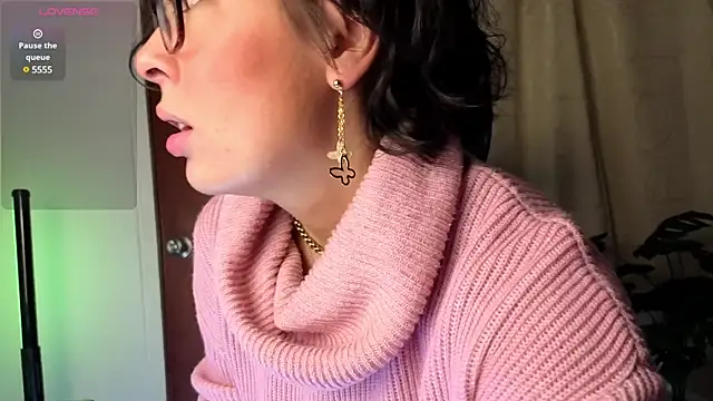 sophia dumont online show from 03.08.25