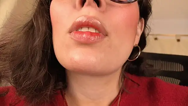 sophia dumont online show from 04.19.26