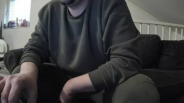 Snapshot of YourLoveBoyKevin chatting on 02.11.25 YourLoveBoyKevin online show from 02.11.25