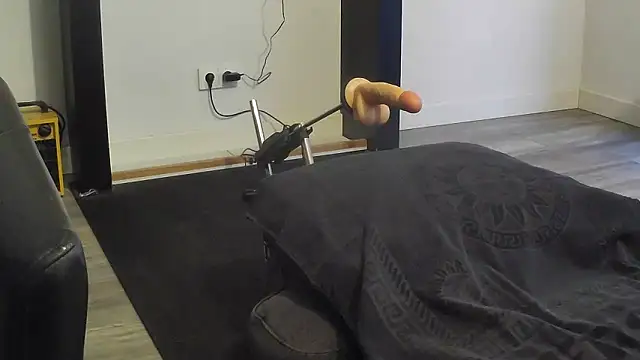 Snapshot of YourLoveBoyKevin chatting on 03.09.26 YourLoveBoyKevin online show from 03.09.26