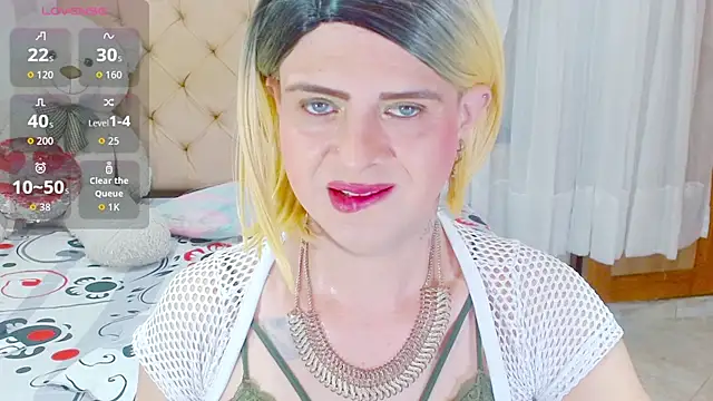 Snapshot of Dolldirtyxxx chatting on 10.09.25 Dolldirtyxxx online show from 10.09.25