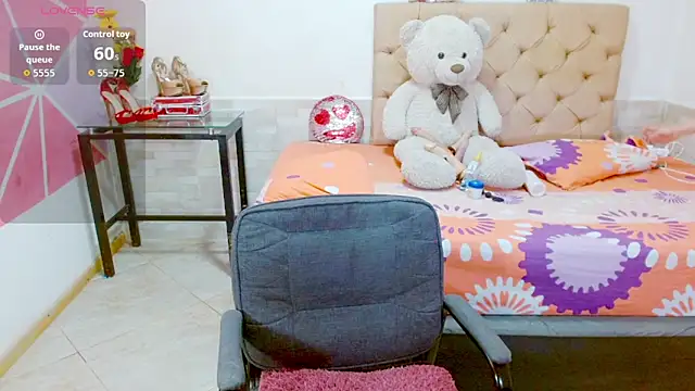 Snapshot of Dolldirtyxxx chatting on 11.12.25 Dolldirtyxxx online show from 11.12.25