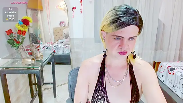 Snapshot of Dolldirtyxxx chatting on 02.13.26 Dolldirtyxxx online show from 02.13.26