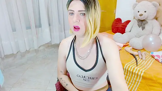 Snapshot of Dolldirtyxxx chatting on 02.25.26 Dolldirtyxxx online show from 02.25.26