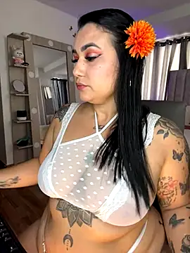 Madissonlove 1 online show from 10.31.25