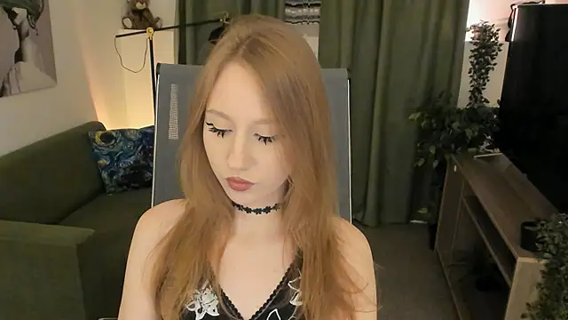 Snapshot of DariaTate chatting on 07.15.26 DariaTate online show from 07.15.26