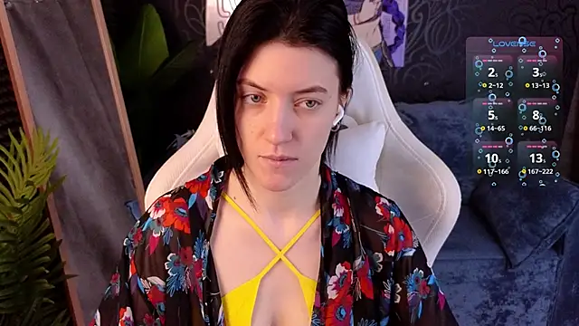 roxy riot  online show from 12.23.25