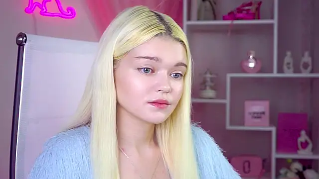 AdeleCartier online show from 04.20.26