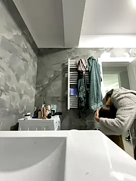 BonyBon29 online show from 10.29.25