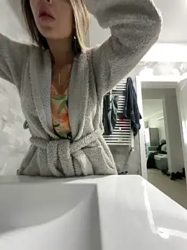 BonyBon29 online show from 11.05.25