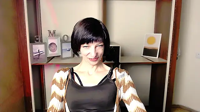  AngeliaFlow  online show from 09.30.25