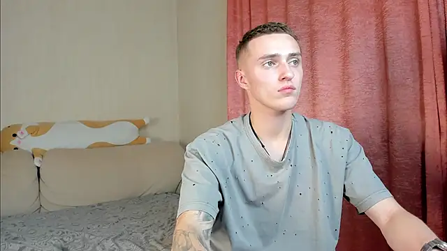 crazybottom99 online show from 10.28.25