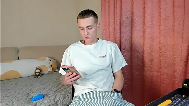 crazybottom99 online show from 10.31.25