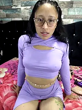 Snapshot of isabella_beauty_01 chatting on 03.03.25 isabella beauty 01 online show from 03.03.25