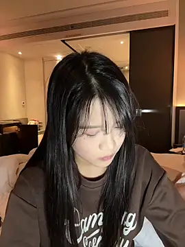 Snapshot of baxi1100 chatting on 02.14.25 baxi1100 online show from 02.14.25