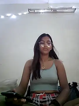 Snapshot of kissmebishh chatting on 03.21.25 kissmebishh online show from 03.21.25