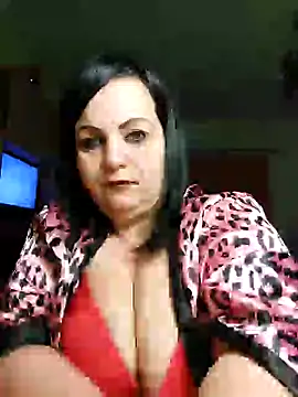 Snapshot of IvettkeXXX chatting on 02.16.25 IvettkeXXX online show from 02.16.25