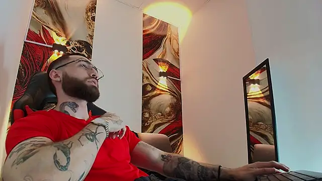 Snapshot of Luke_davis01 chatting on 11.24.25 Luke davis01 online show from 11.24.25