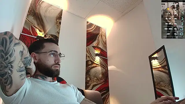 Snapshot of Luke_davis01 chatting on 02.09.26 Luke davis01 online show from 02.09.26