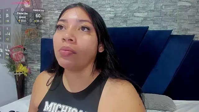 Sophia Brunett online show from 11.14.25