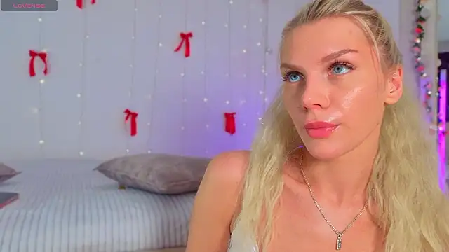 Nicole Hampton online show from 03.27.26