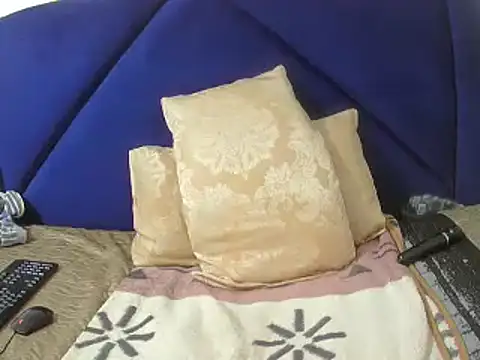 Snapshot of Mishanti chatting on 03.20.25 Mishanti online show from 03.20.25