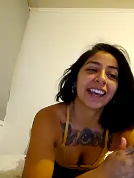 Snapshot of MaiPandora chatting on 02.17.25 MaiPandora online show from 02.17.25