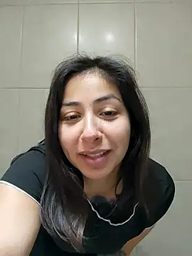 Snapshot of MaiPandora chatting on 10.08.25 MaiPandora online show from 10.08.25