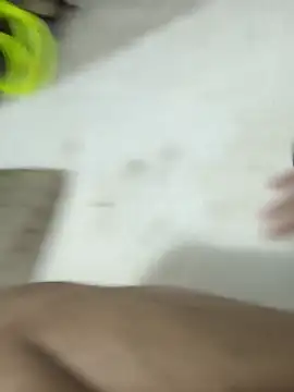 Snapshot of simrun70 chatting on 10.17.25 simrun70 online show from 10.17.25