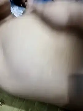 Snapshot of simrun70 chatting on 10.31.25 simrun70 online show from 10.31.25