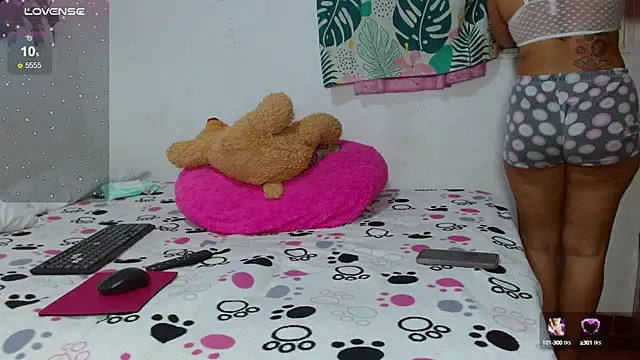 Snapshot of tatis_sex chatting on 03.05.25 tatis sex online show from 03.05.25