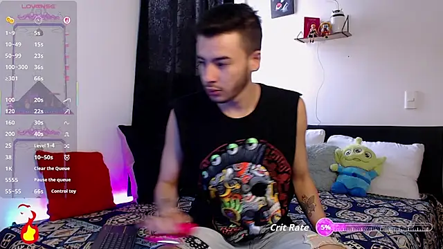 Snapshot of kyle_clint07 chatting on 12.18.25 kyle clint07 online show from 12.18.25