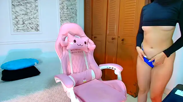 Danella houston online show from 11.19.25