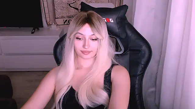 beauty blonde online show from 12.03.25