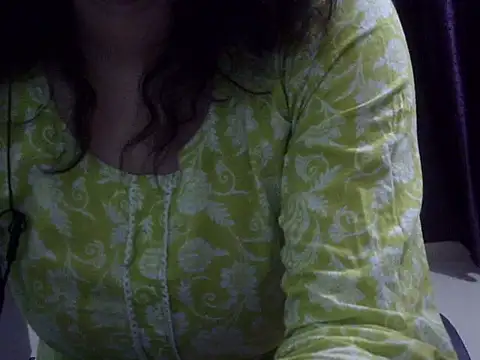 Snapshot of Your_cutiepie_ chatting on 06.19.26 Your cutiepie online show from 06.19.26