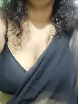 Snapshot of Your_cutiepie_ chatting on 07.15.26 Your cutiepie online show from 07.15.26