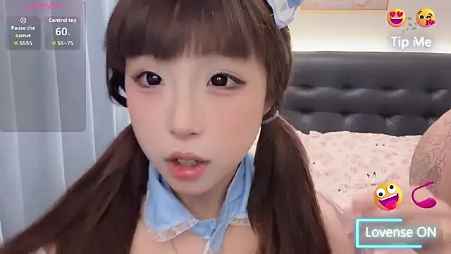 Snapshot of vi-vi-11 chatting on 06.26.26 vi-vi-11 online show from 06.26.26