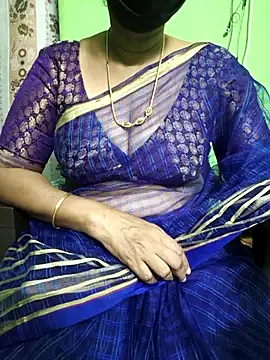 Snapshot of niiveditha chatting on 03.15.25 niiveditha online show from 03.15.25