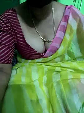 Snapshot of niiveditha chatting on 03.16.25 niiveditha online show from 03.16.25