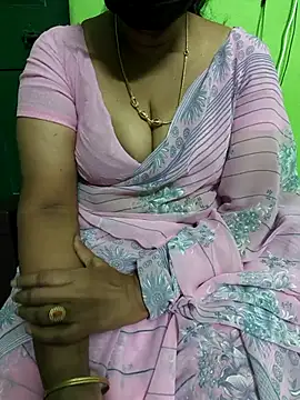 Snapshot of niiveditha chatting on 03.20.25 niiveditha online show from 03.20.25