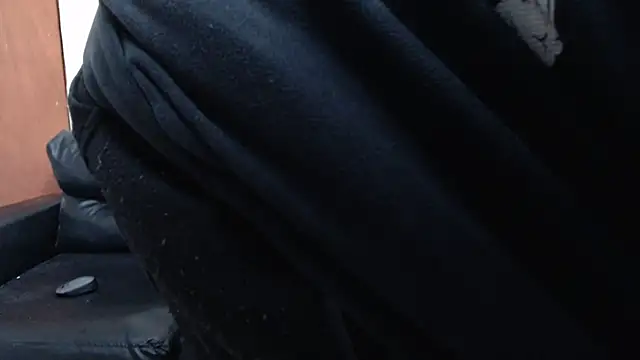 Snapshot of biigjhonny chatting on 11.21.25 biigjhonny online show from 11.21.25