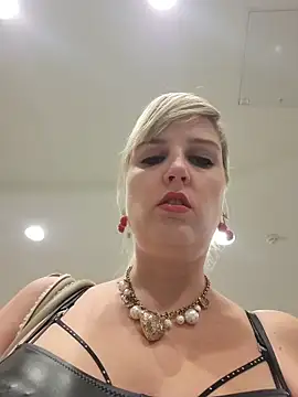 Sexybiene969 online show from 10.27.25