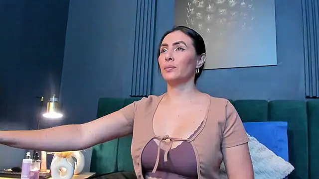 Snapshot of scarlet_edwars chatting on 02.05.26 scarlet edwars online show from 02.05.26