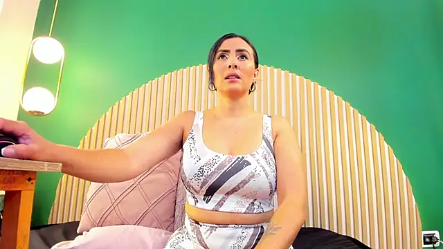 Snapshot of scarlet_edwars chatting on 02.12.26 scarlet edwars online show from 02.12.26