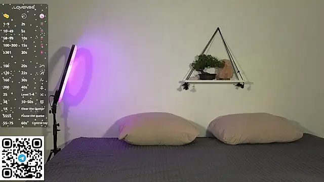 Julian wins online show from 02.14.26