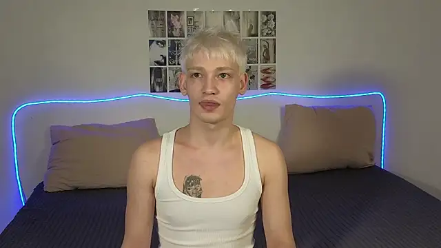 Julian wins online show from 03.04.26