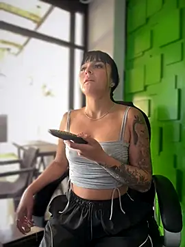 Dulce  Boyd online show from 10.23.25