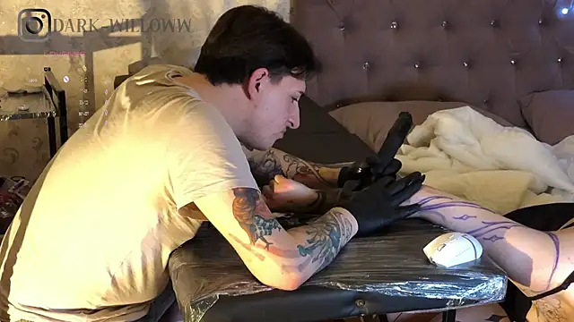 dark-willoww online show from 02.18.25