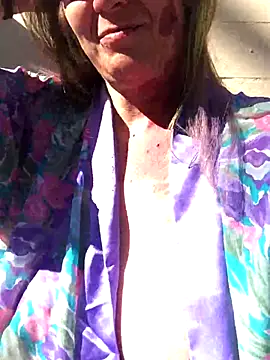 Snapshot of Smilefame123 chatting on 11.16.25 Smilefame123 online show from 11.16.25