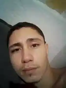 Snapshot of shuelldin chatting on 03.11.25 shuelldin online show from 03.11.25